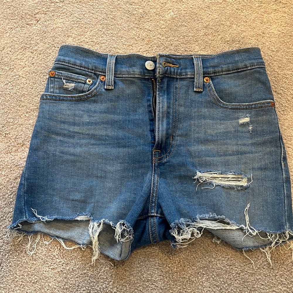 levi high rise short